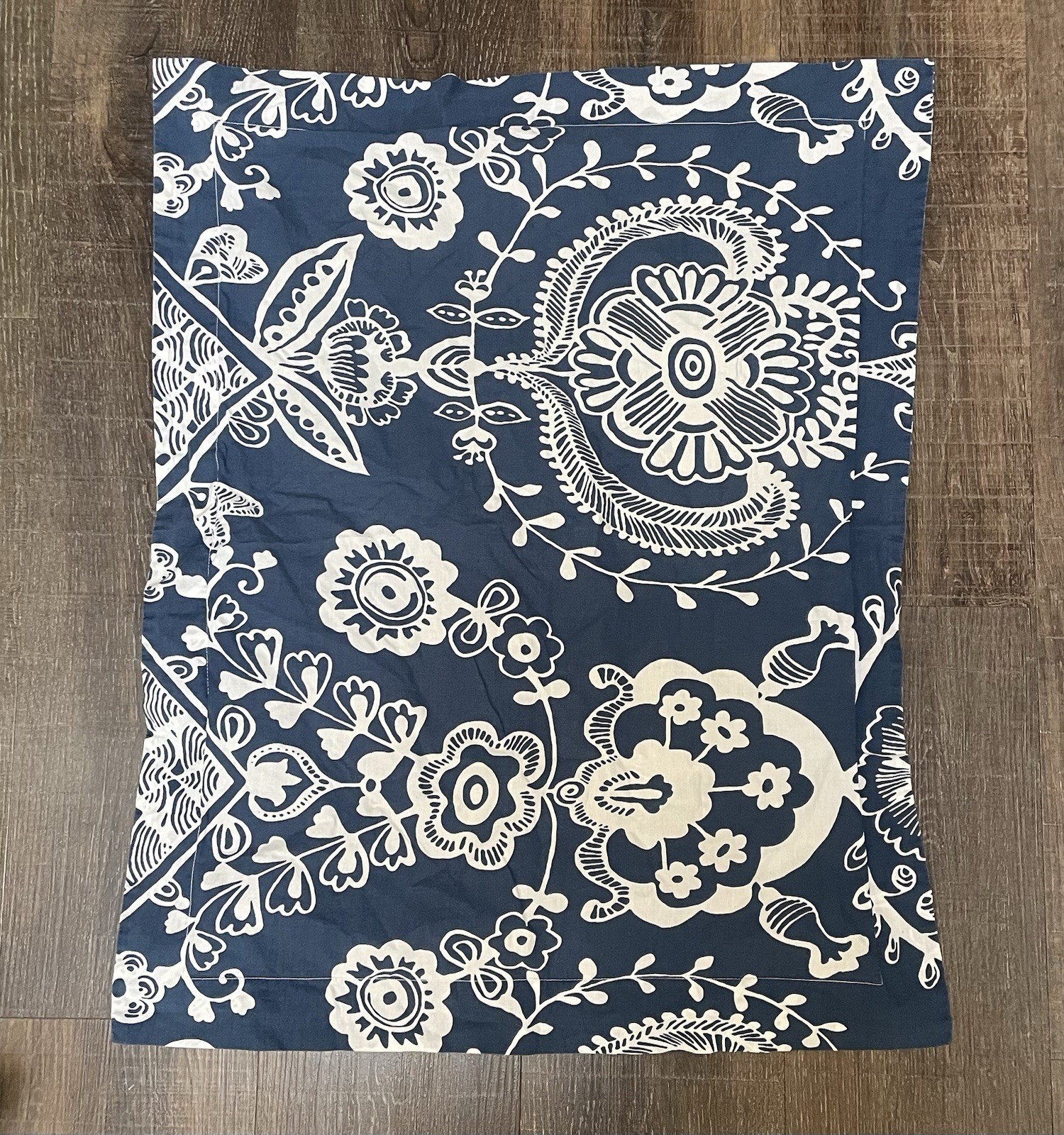 Pottery Barn Dorm NATALIA Standard Size Pillow Shams Set Of 2 Navy Blue & White gallery