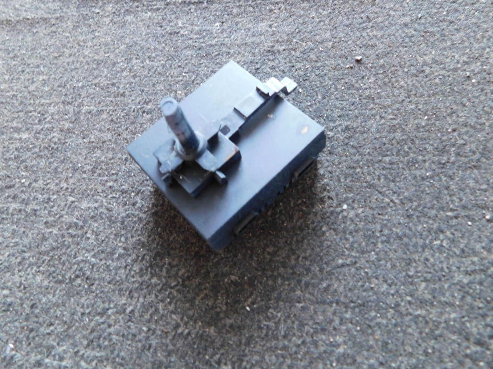 Whirlpool Washer Switch Part # 8577786 gallery