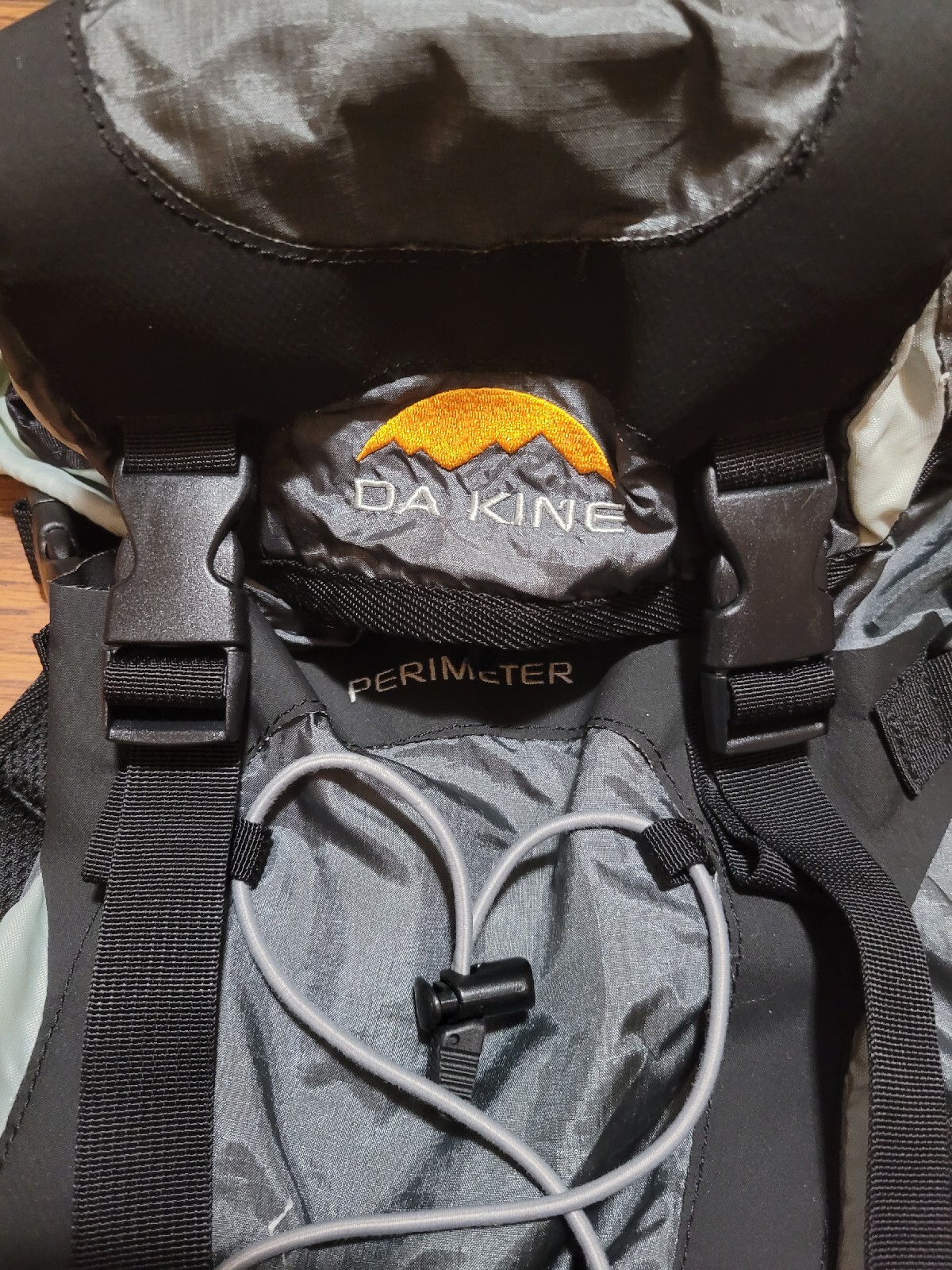 Da Kine Perimeter Outdoor Backpack Some Flaws! 2