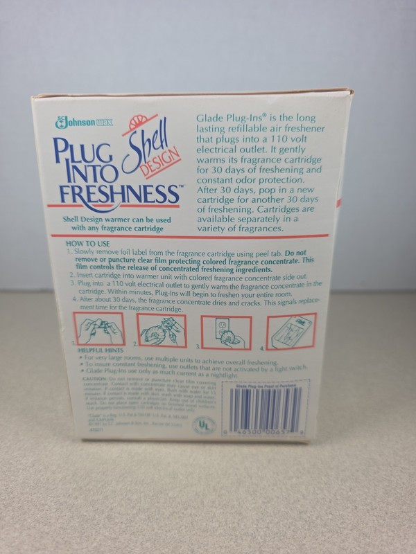 Vintage Glade Plug Ins Shell Design Island Breeze Warmer and Cartridge 1991 gallery