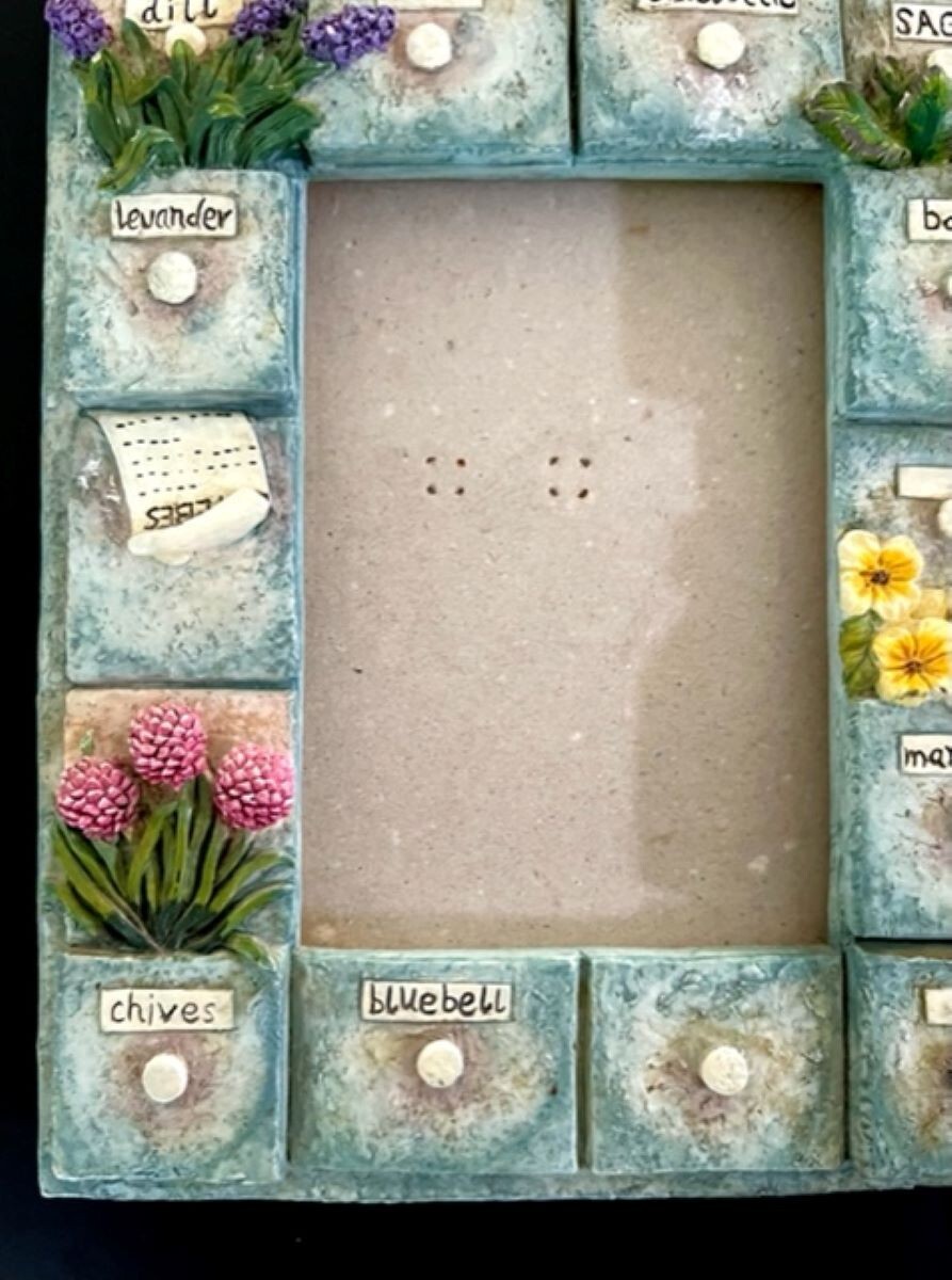 Table top Picture Frame Flowers, Herbs Resin, 6x7 back loading gallery