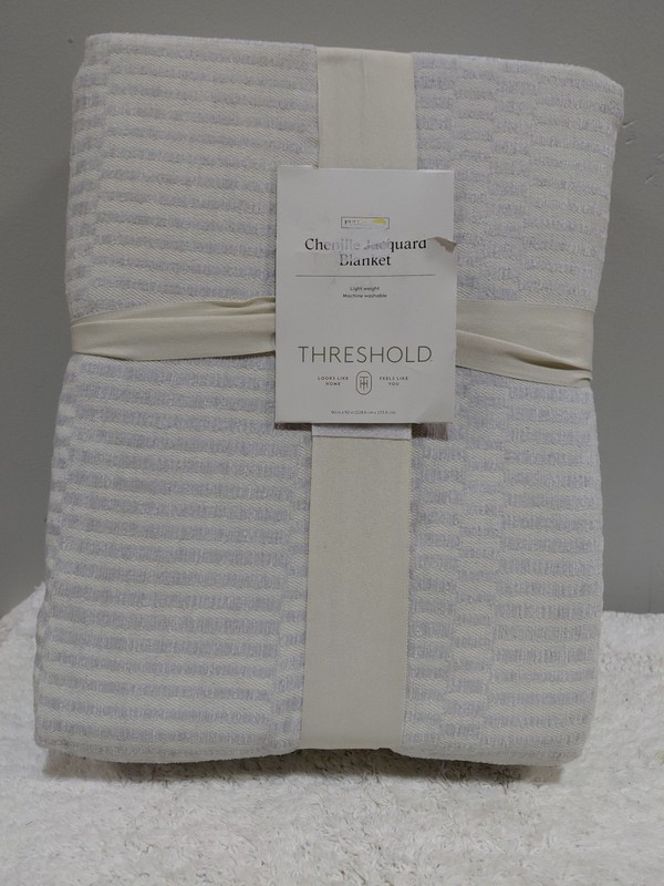 Threshold Full/Queen Chenille Jacquard Blanket Geo Gray gallery