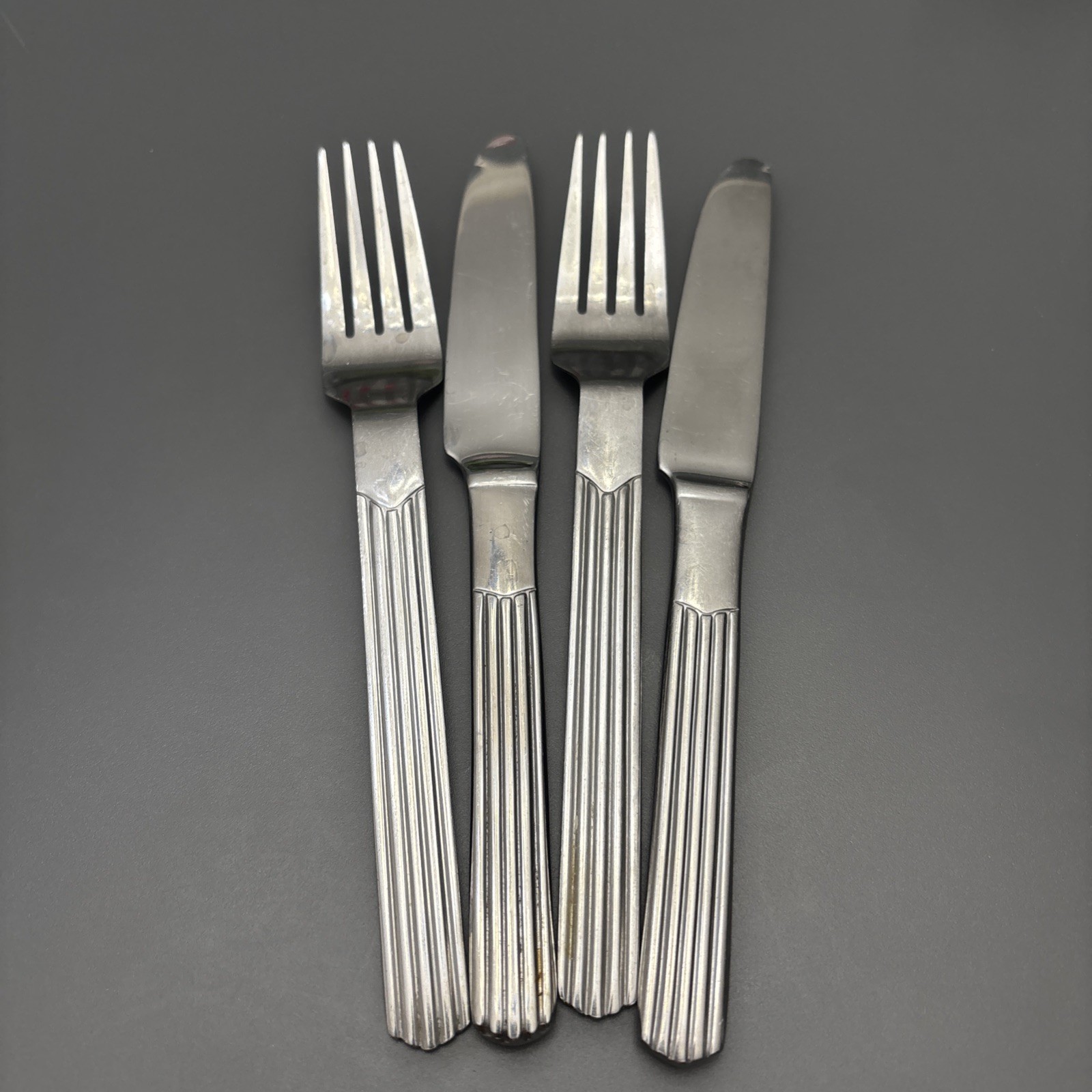 Cambridge TIDES Flatware Set 4 Pieces Ribbed Ridges Stainless 2 Forks 2 Knives gallery