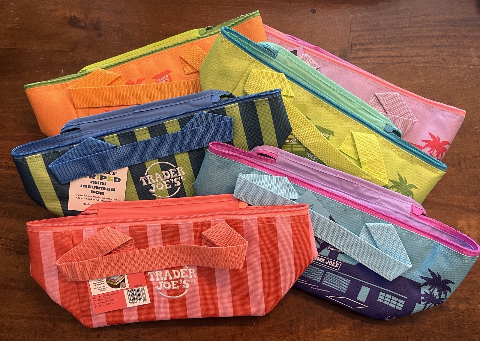 Trader Joe’s 2026 Summer Mini Insulated Tote Bags Set of 6 LIMITED EDITION gallery