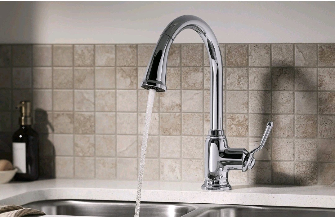 New Pull-Out Kitchen Faucet Polished Chrome Brand New In Original Package!!! gallery