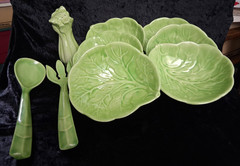 Green Cabbage Leaf Ceramic 9 Pieces -Bowls – Serving Set -Salt Shaker USED