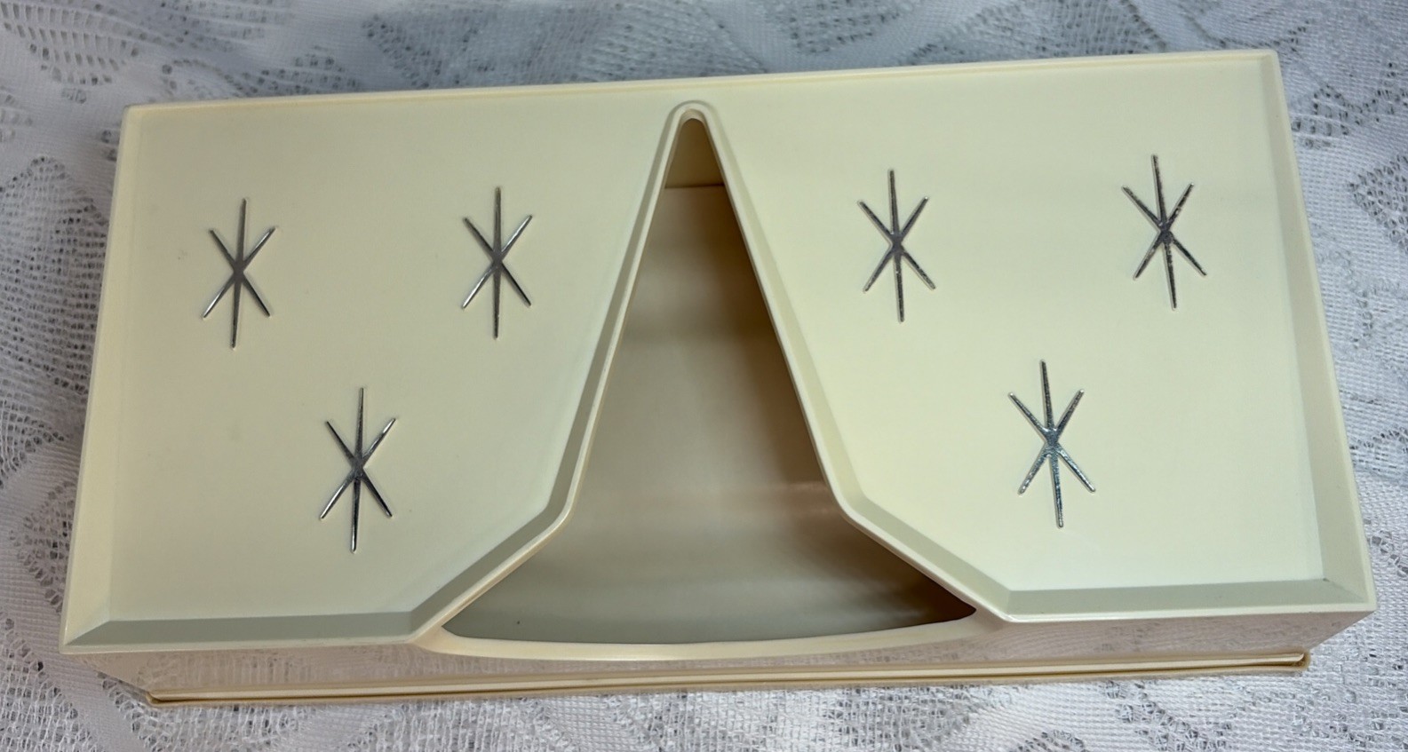 VTG Lustro Ware Atomic Beige Tissue Holder H‑33 Starburst Pattern gallery