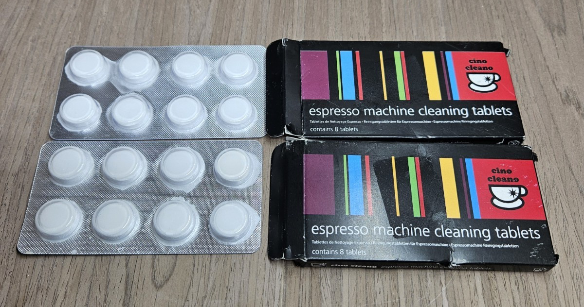 Espresso Machine Cleaning Tablets 8 count each pack of 2 - NEW Dmg Boxes gallery