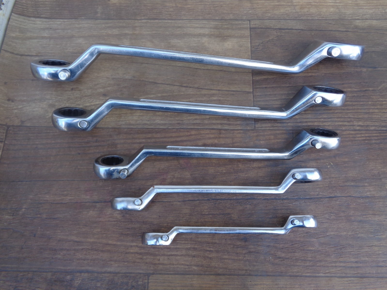 Offset Double Box End Reversible Ratcheting Wrench Set - 5 Wrenches 3/8 - 15/16 gallery
