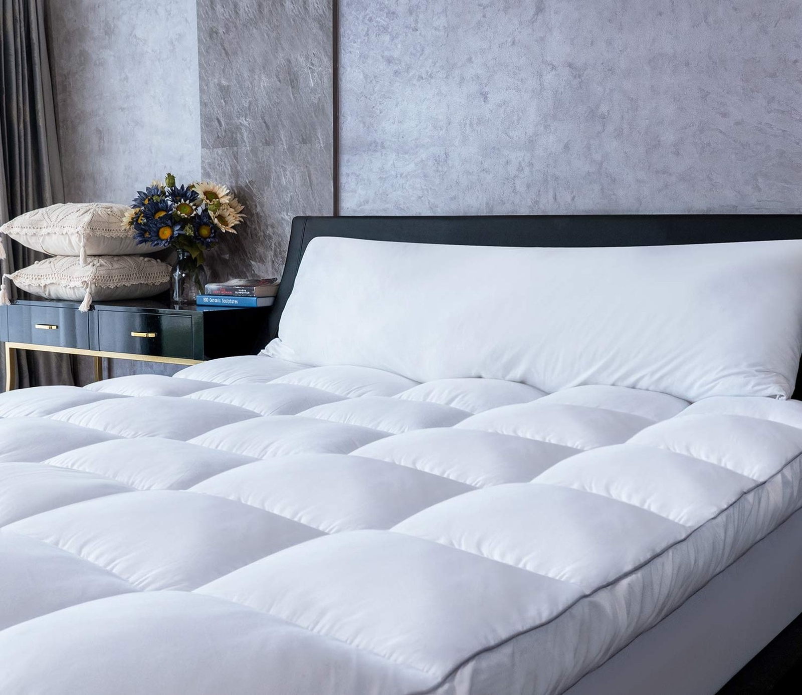 Mattress Topper Queen Cooling Plush Pillow Top Mattress Pad Feather Bed Toppe... gallery