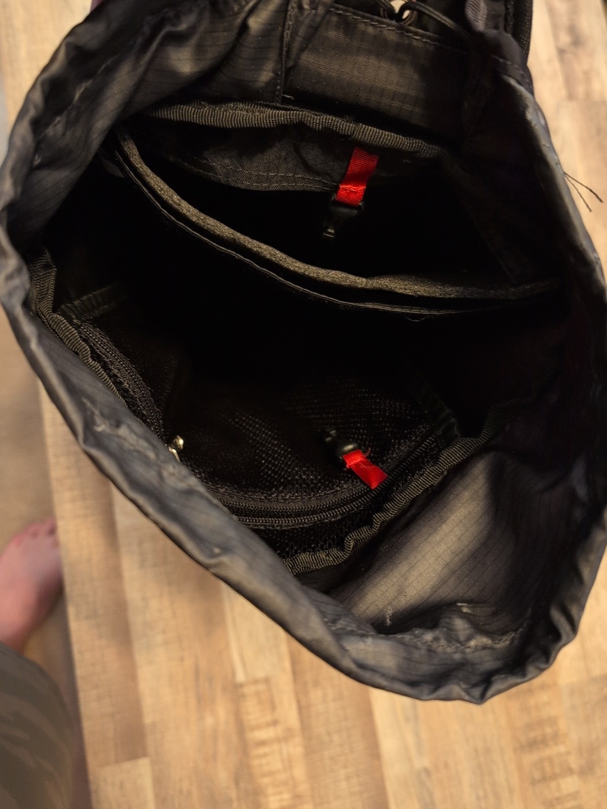 REI Flash 18 Black Lightweight Backpack 3