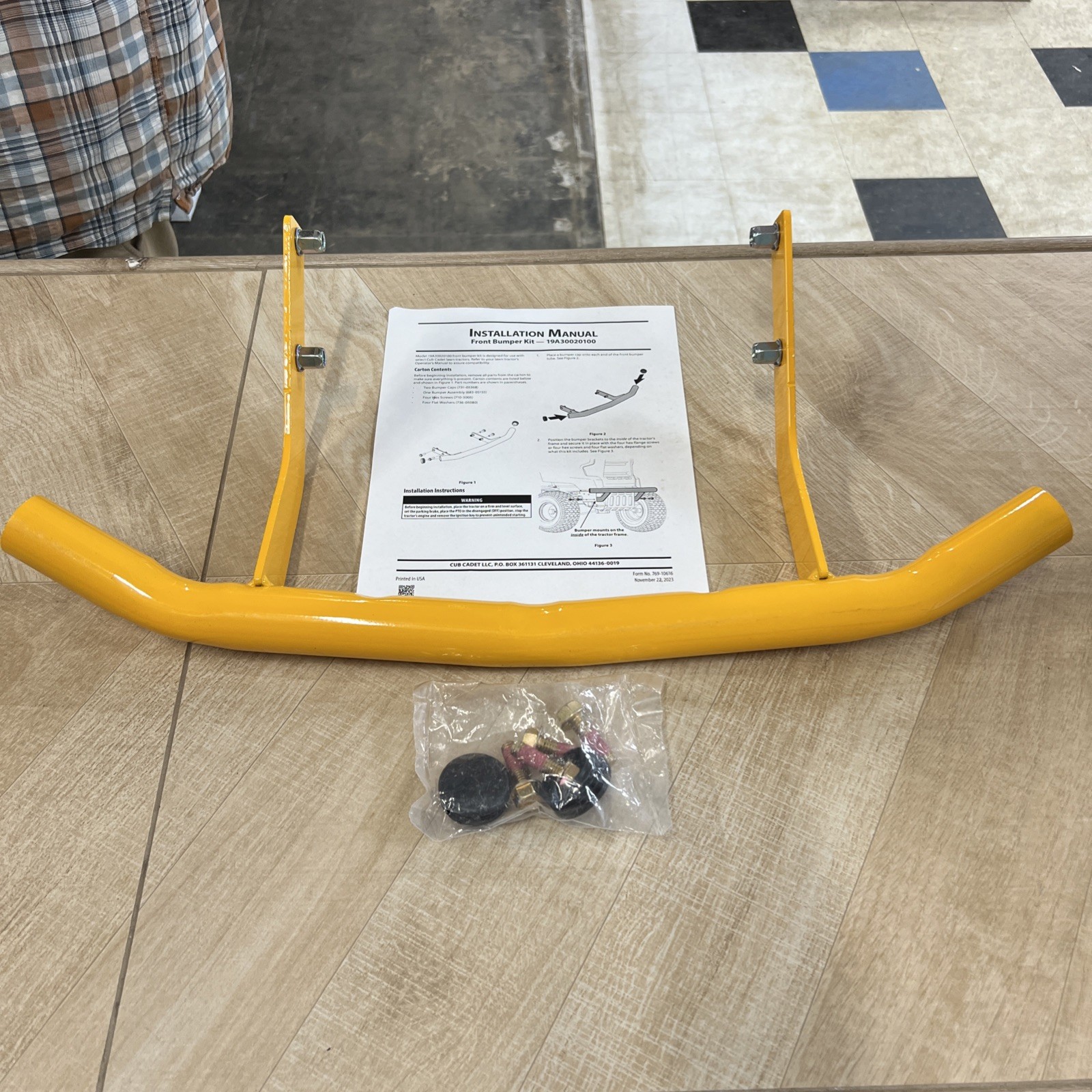CUB CADET 19A30020100 Front Bumper Kit Yellow GT XT1 XT2 50 GX54 ST54 LX54 LX50 gallery