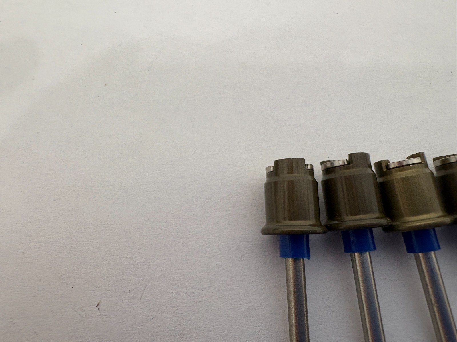 (5) NEW Dremel EZ402 EZ Lock Mandrel Disc Polish - 1/8" Shank gallery