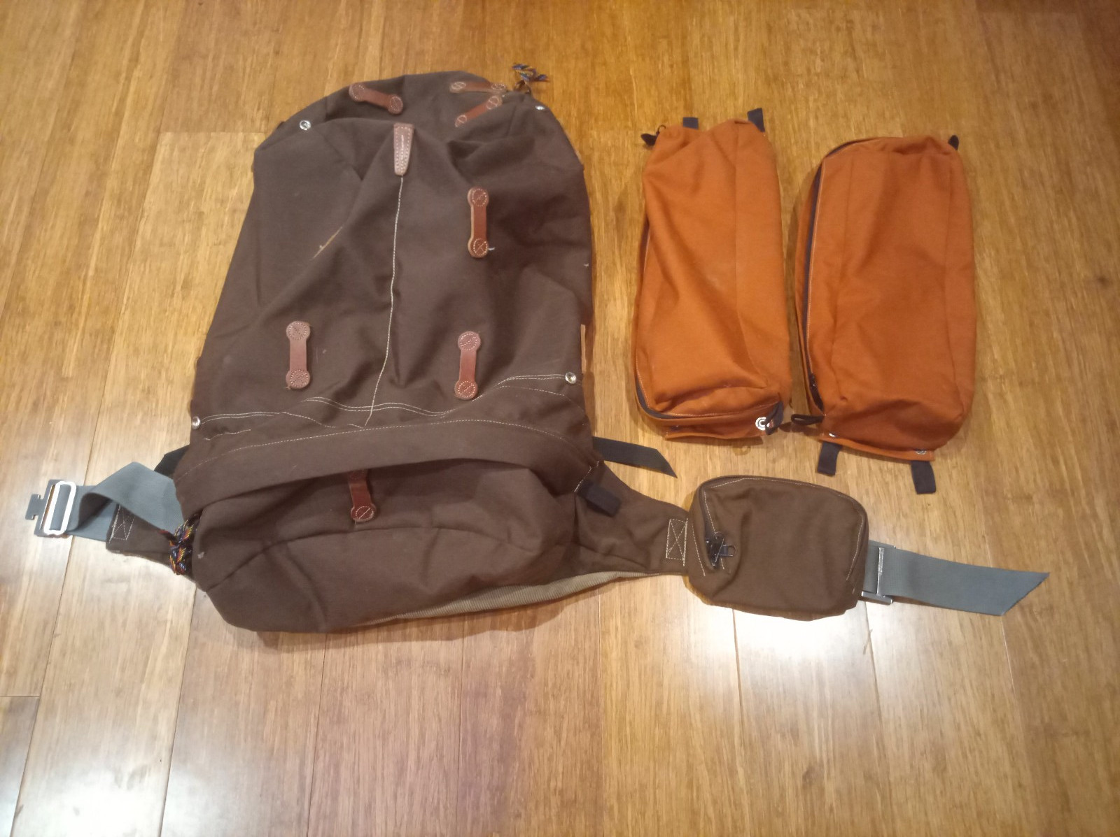 Rivendell Jensen Pack, Extra Rugged Version with Belt and Side Pockets, Small