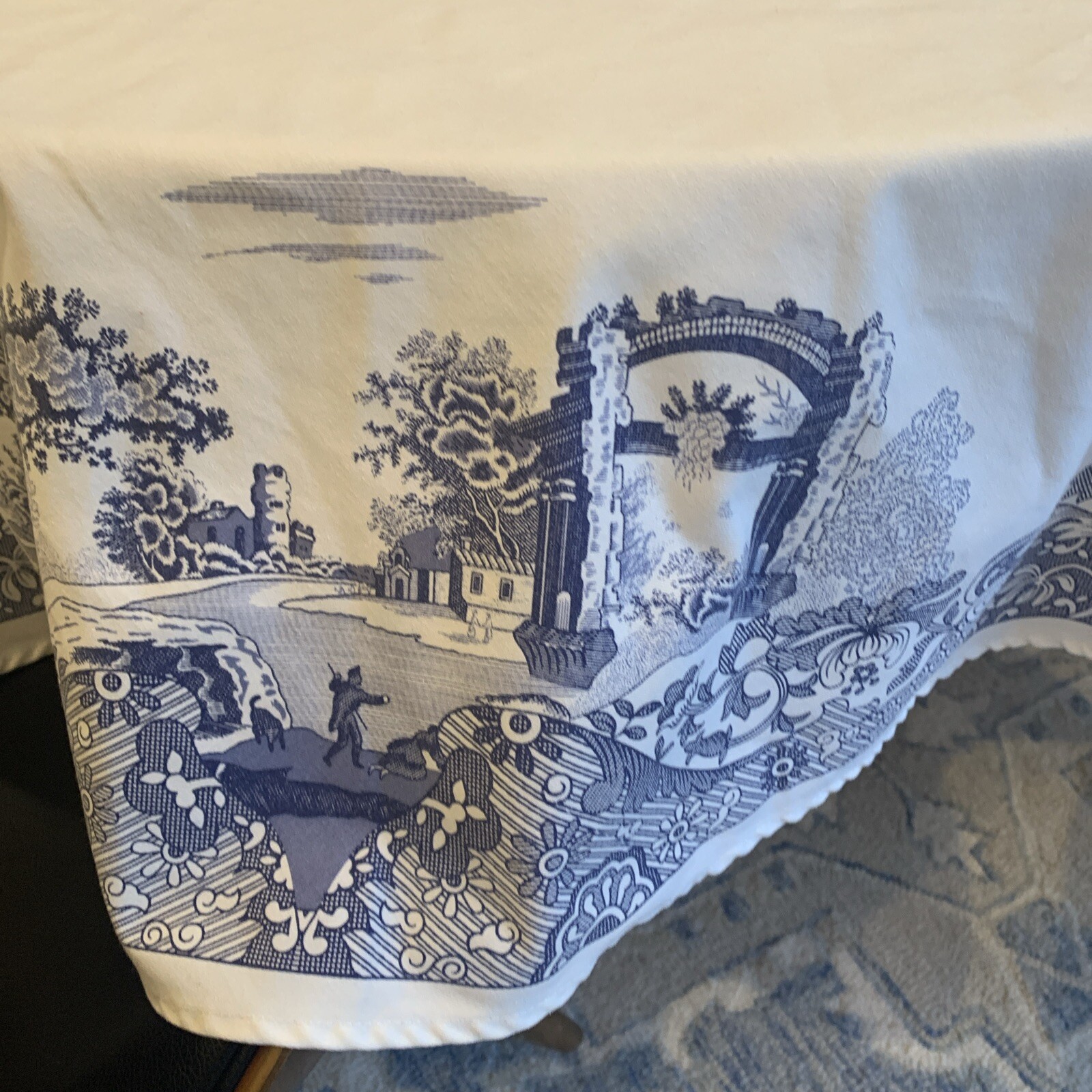 Spode Avanti Blue & Off White Round Table Cloth 70” gallery