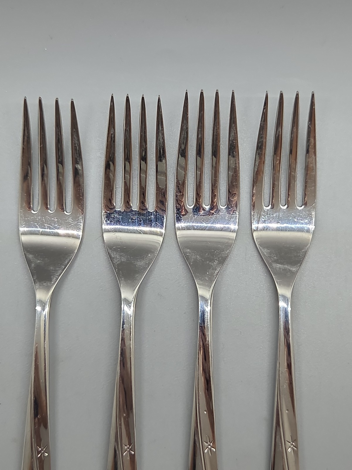 4 Oneida Community TWIN STAR Stainless Steel Dinner Forks Atomic Starburst MCM gallery
