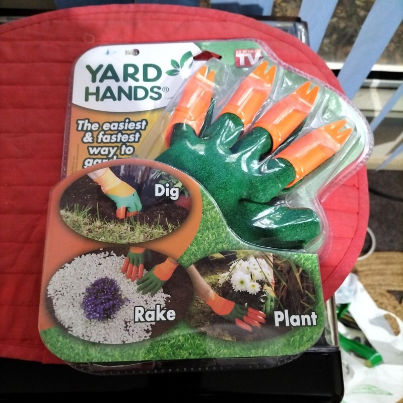Yard Hands Gardening Claws / Gloves gallery