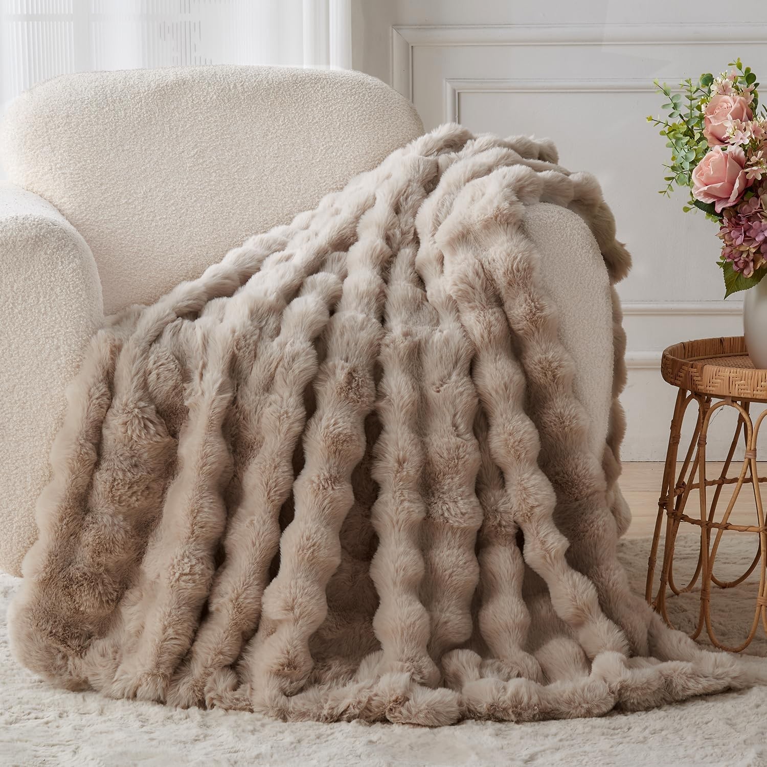 800-gram bubble rabbit fur blanket, the softest fur blanket, 60x80 in thick. gallery