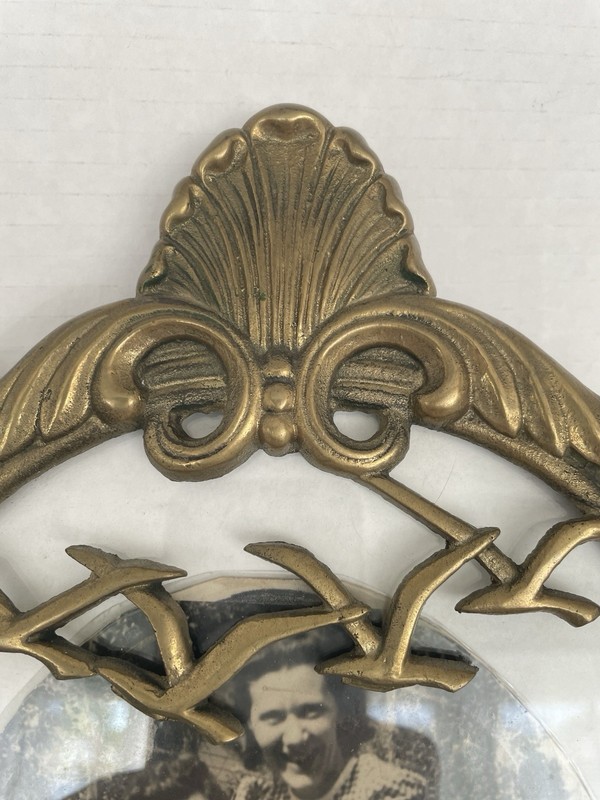 Vintage Oval Brass Frame Shells & Seagulls Ornate Rococo Baroque Style gallery