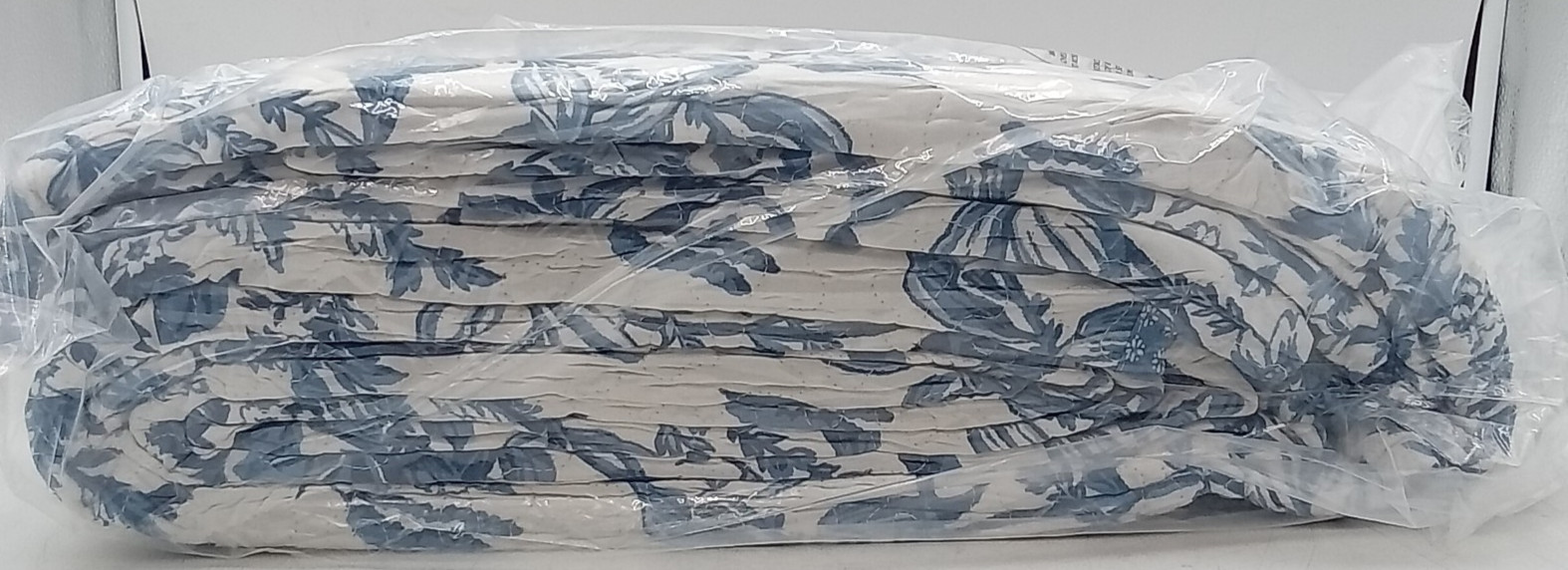 Laura Ashley Quilt Set Reversible Cotton Bedding King Bedford Delft Blue Sealed gallery