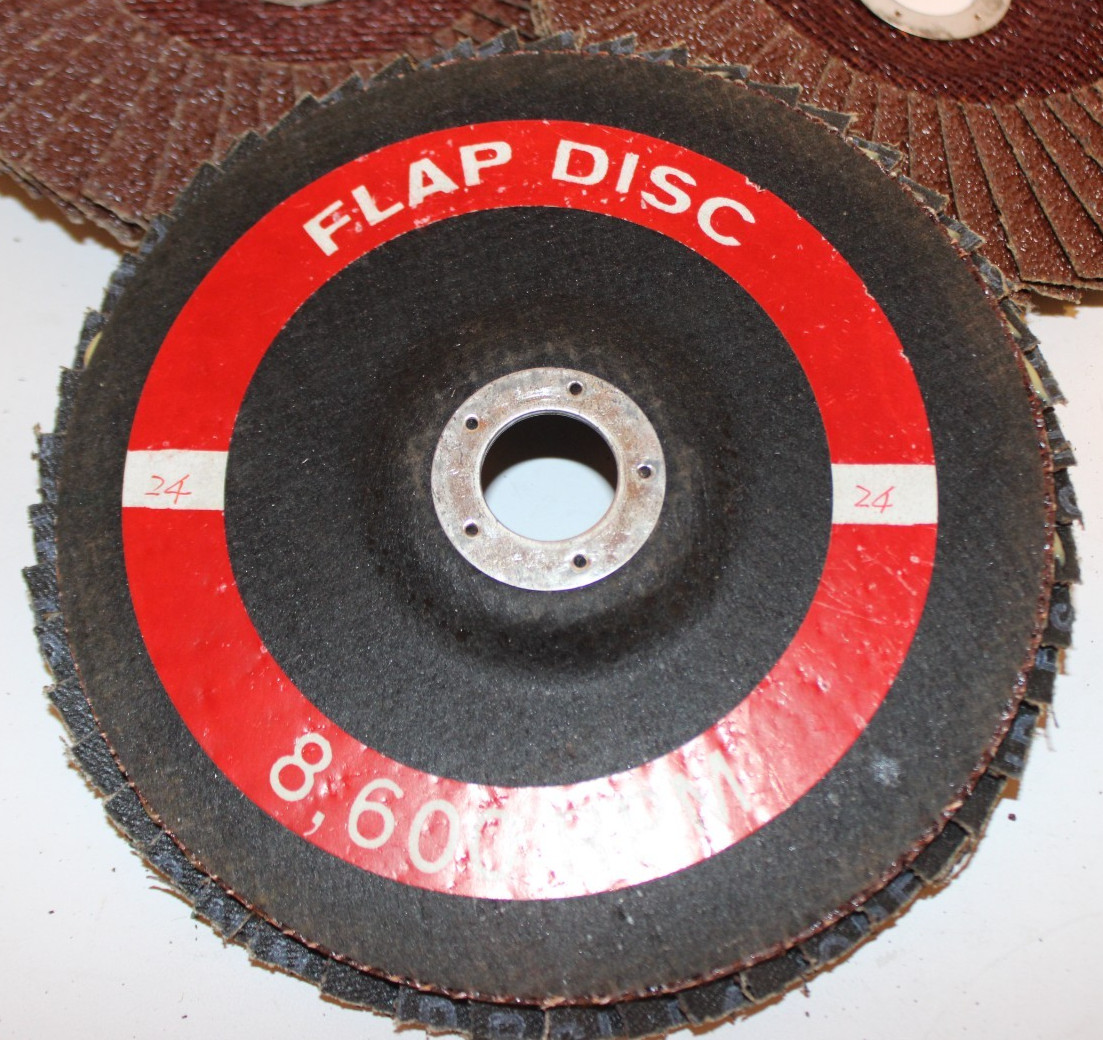 7" x 7/8" 24 Grit Flap Disc, FLAT Grinding Wheels, Fiber./AL. Oxide - Lot of 5 gallery