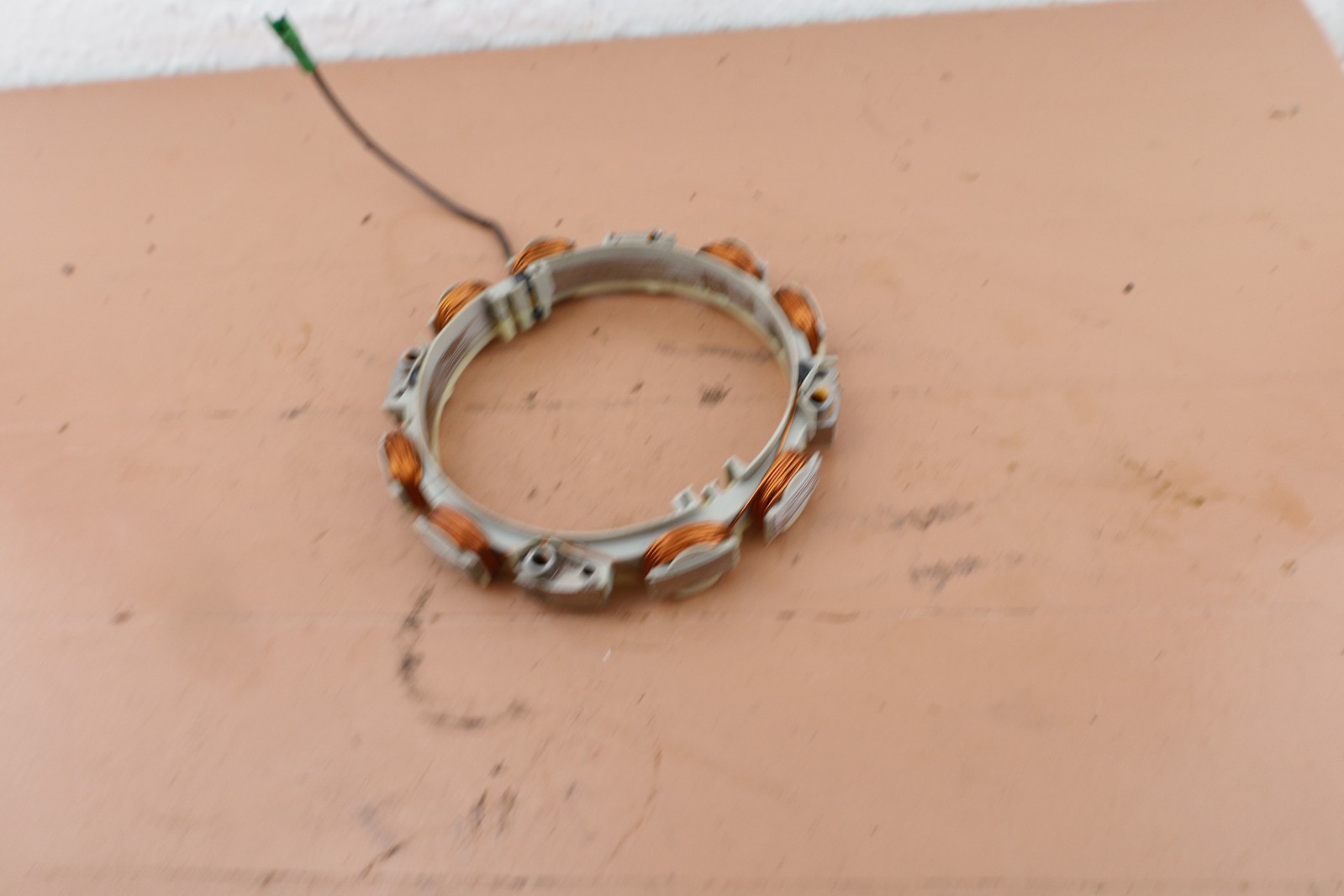 Briggs & Stratton 33M677 0110 G5 Lawn Mower OEM Alternator 592829 gallery