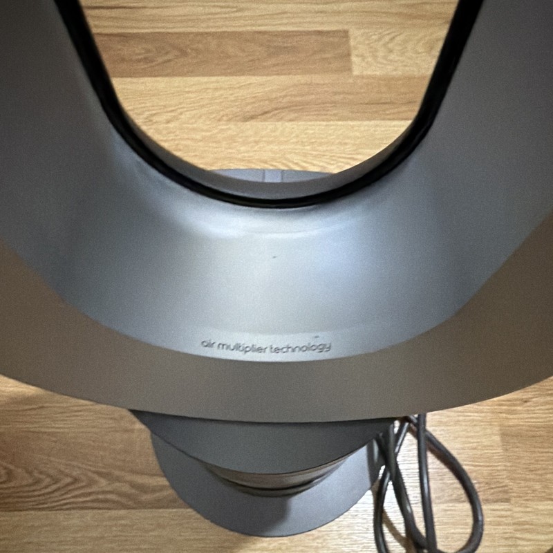 Dyson Cool Bladeless Tower Fan, Silver, Corded Electric, 10-Speed (FUNCTIONAL) gallery