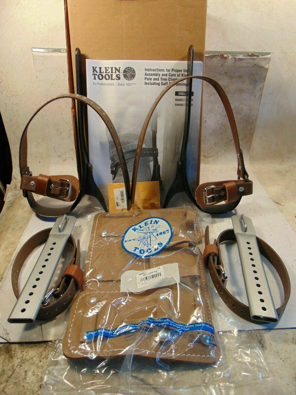 KLEIN TOOLS TREE CLIMBERS SET 2-3/4" GAFFS Tree Climbing Spikes With L Pads gallery