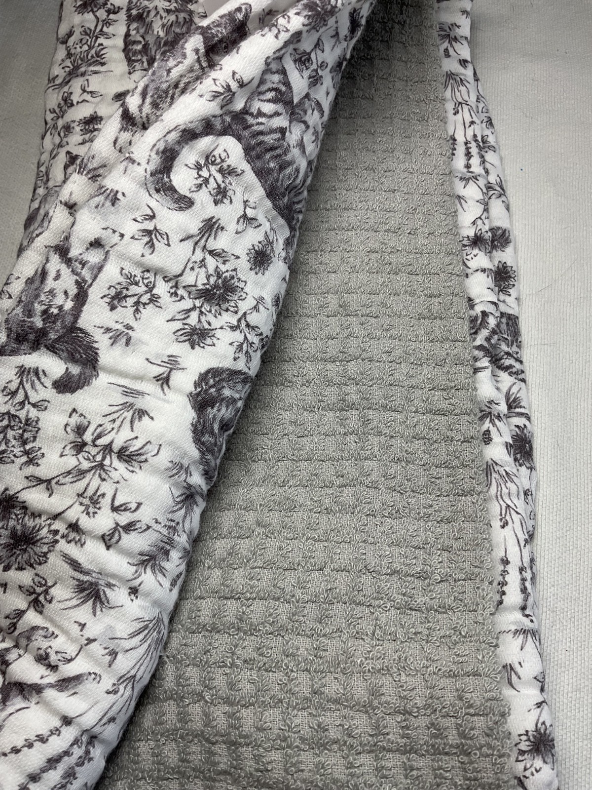 RACHEL ASHWELL FARMHOUSE (3) KITCHEN TOWELS CATS PURPLE GRAY 100% COTTON NWT gallery