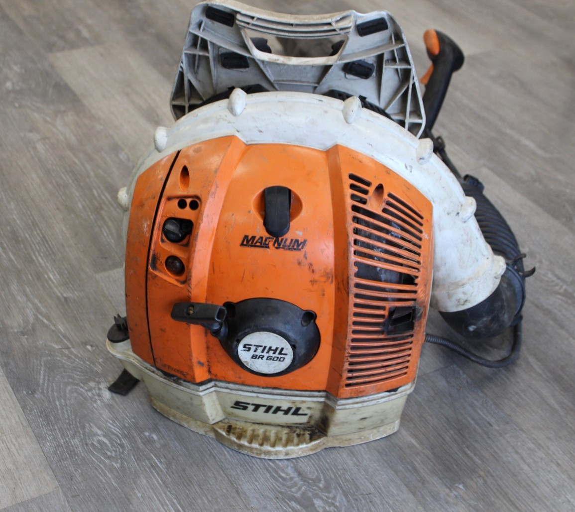 STIHL BR600 PROFESSIONAL GAS BACKPACK LEAF BLOWER 65cc gallery