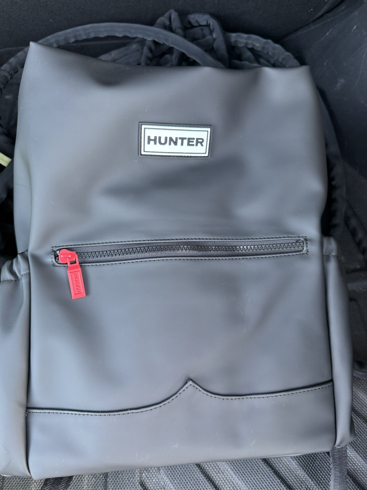 HUNTER Top Clip Backpack Smooth Black with Red Zipper 2