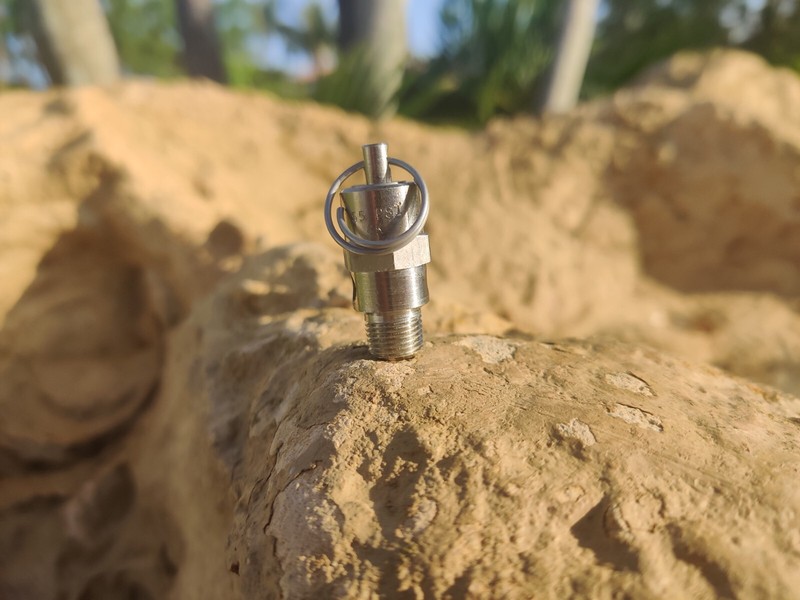 BINKS DEVILBISS Safety Valve for 80-295 2 Quart Pressure Pot gallery