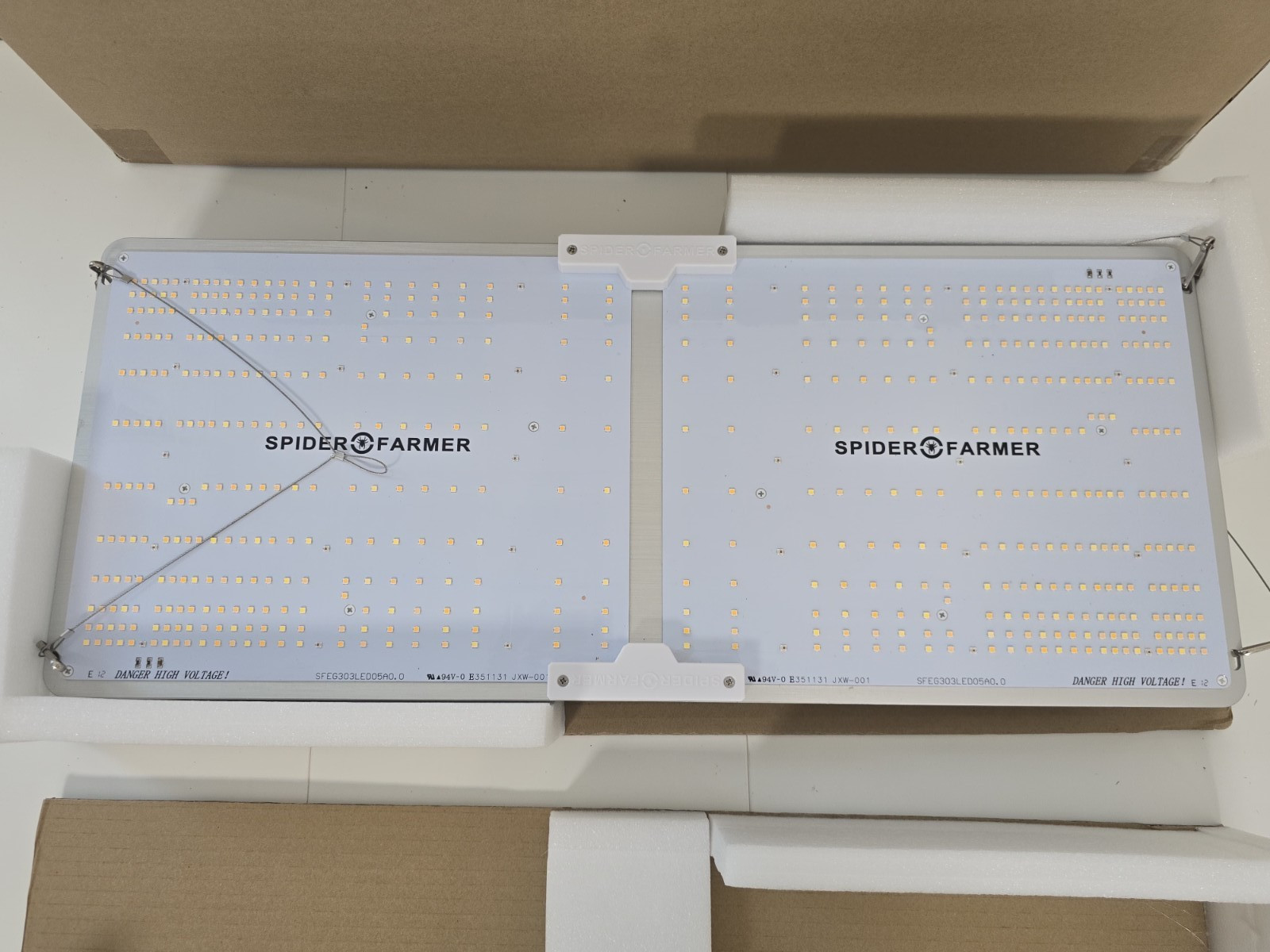 Spider Farmer SF2000 Mean Well Grow LED Light XLG 240HAB MW Led Suitable Variety gallery