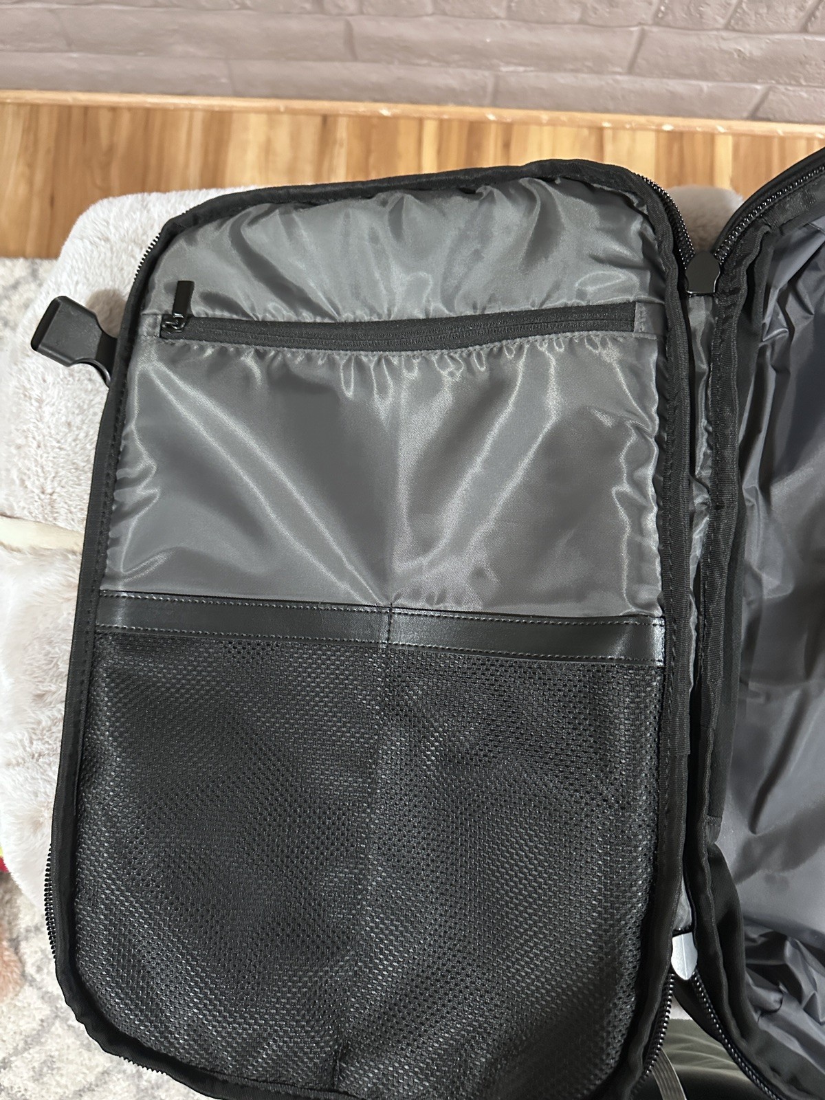 Travel Sentry Backpack  Black Vacuum Compression Air-Back Expandable Vacpack 4