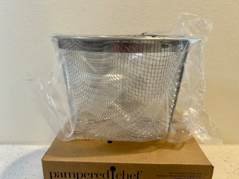 PAMPERED CHEF Quick Cooker Steamer Basket Set of 2 - New in Box - 100118 gallery