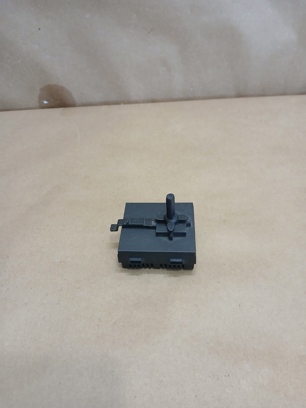 Whirlpool Washer Temperature Switch 8577786 Rev REL OEM Genuine Appliance #4410 gallery