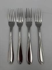 Oneida Camber Cresta Windswept Scroll Dinner Forks Set of 4 Stainless Steel New