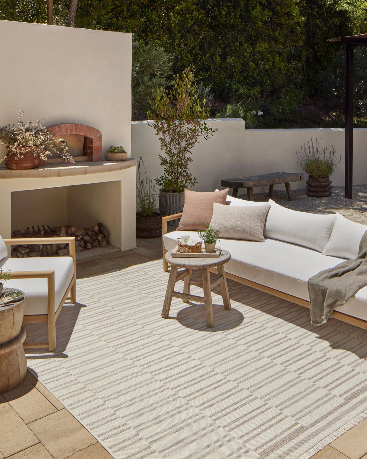 Amber Lewis Malibu Collection MAB-03 Tan/Ivory 2'-3" x 3'-9" Accent Rug gallery