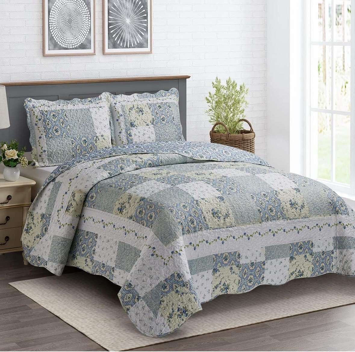 ⚡️Royal Tradition Reversible Coverlets, Cal-King/King 3pc quilt Set - Brea gallery