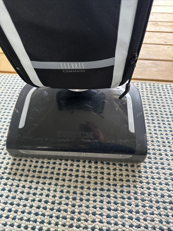 Oreck Elevate Command UK30200PC Bagged Upright Vacuum Lightweight - Works Great gallery