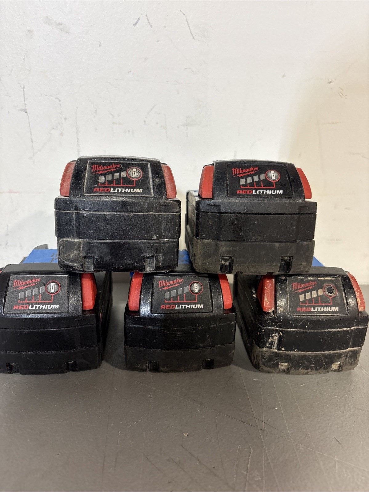 Milwaukee M18 REDLITHIUM XC5.0 Battery (5) - FOR PARTS OR REPAIR gallery