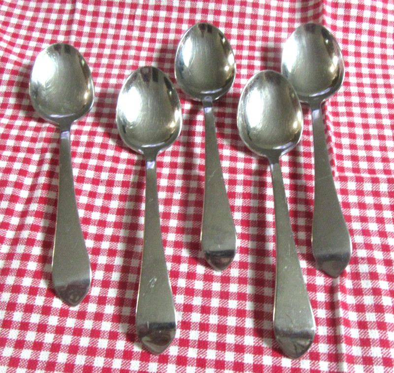 Reed Barton JAMESTOWN Stainless Flatware 5-Oval Soup Spoon 6 5/8 in gallery