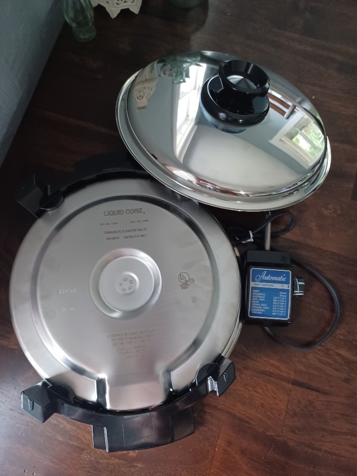 Liquid Core Stainless Steel Electric Skillet 900 Watts 120 Volts AC Only gallery