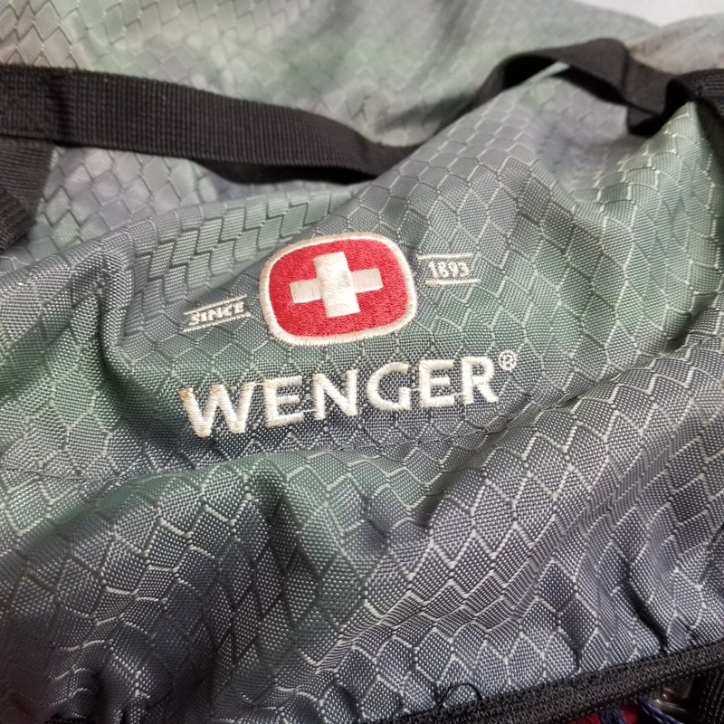 Wenger Cascade Backpack  Red Black Mountain Hiking Outdoor 2