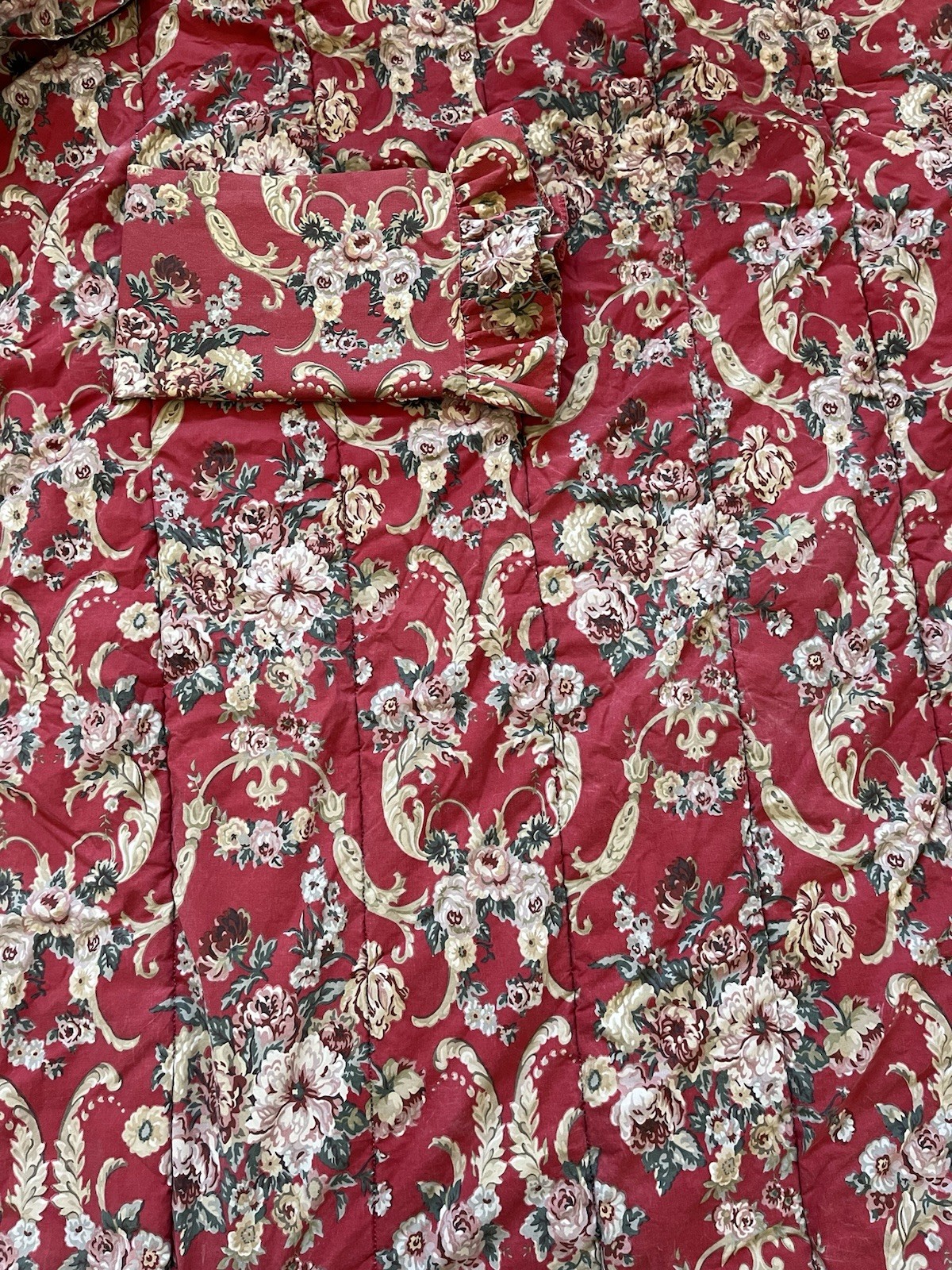 RALPH LAUREN Blue Label Danielle Marseilles full-queen comforter & 1 stand. sham gallery
