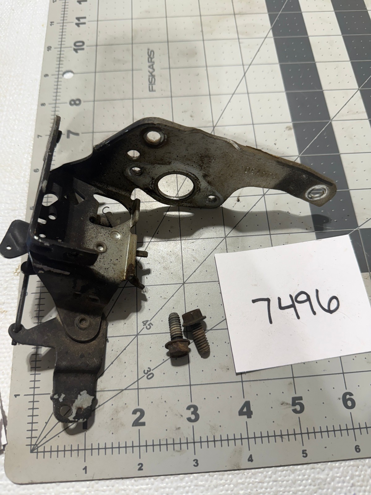 Briggs & Stratton Control Bracket 790143 (#7496) gallery
