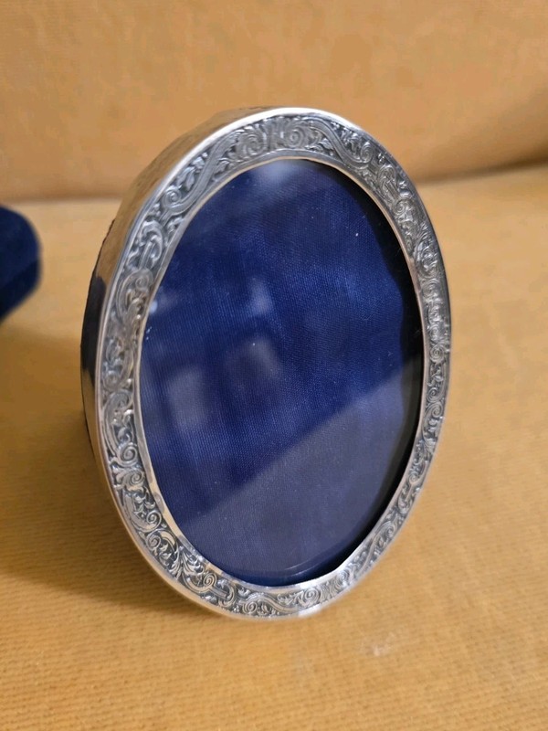 Gorham B3360 Oval Scroll STERLING Silver Photo Frame 4"x3" Velvet Easel Back gallery