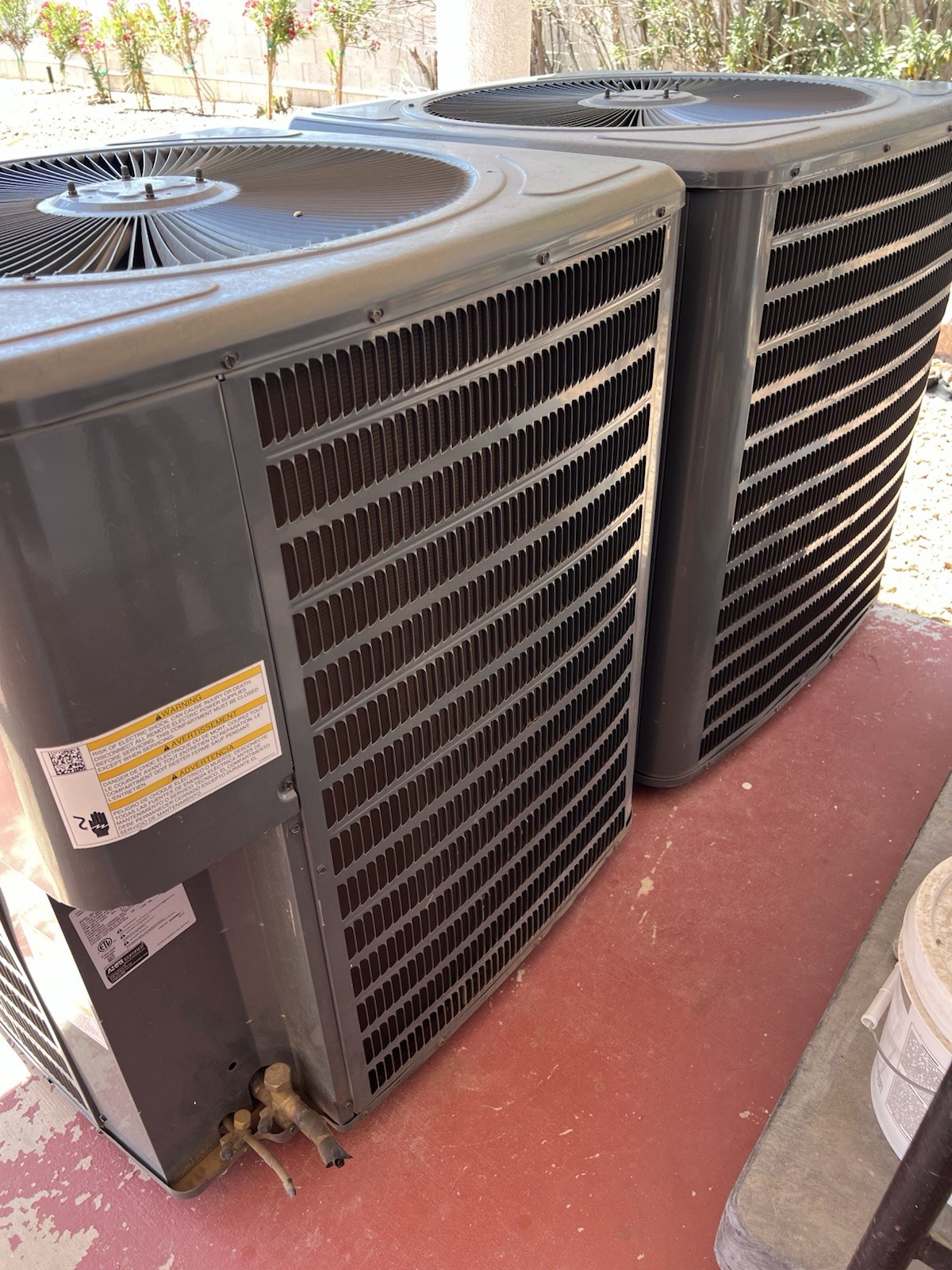 Goodman GSX140601KE Central Air Conditioner, 1 Phase, 208-230V, Gray gallery