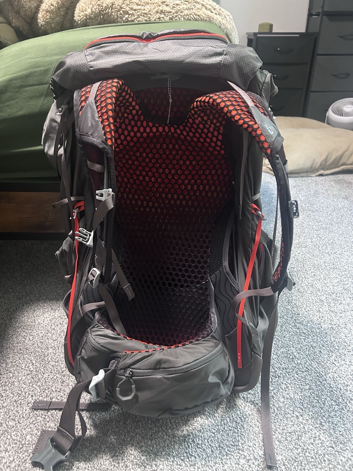 Gregory Facet 45 Backpack Sunset Grey, Small 2