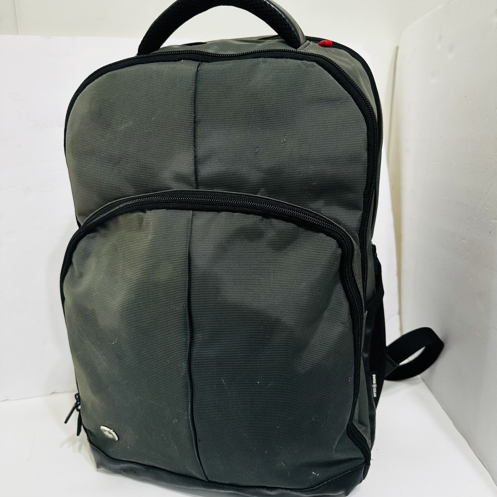 Swissgear Backpack With Padded Laptop Compartment Multi Pockets - Travel/Work